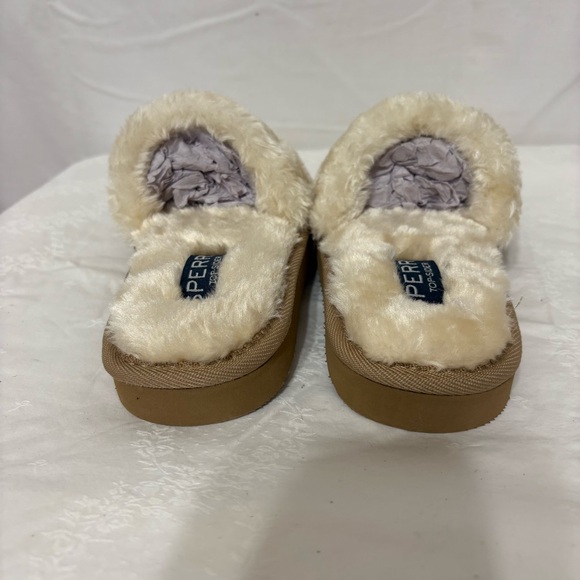 Sperry Women's Sona Slide slippers in tan faux fur. NWOB. - Picture 4 of 7